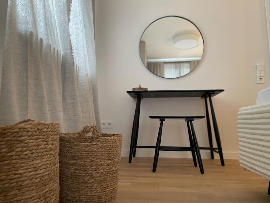 Grafschafft Angenehmes Wohnen - Ferienwohnung Mit 2 Schlafzimmern 피르나 외부 사진