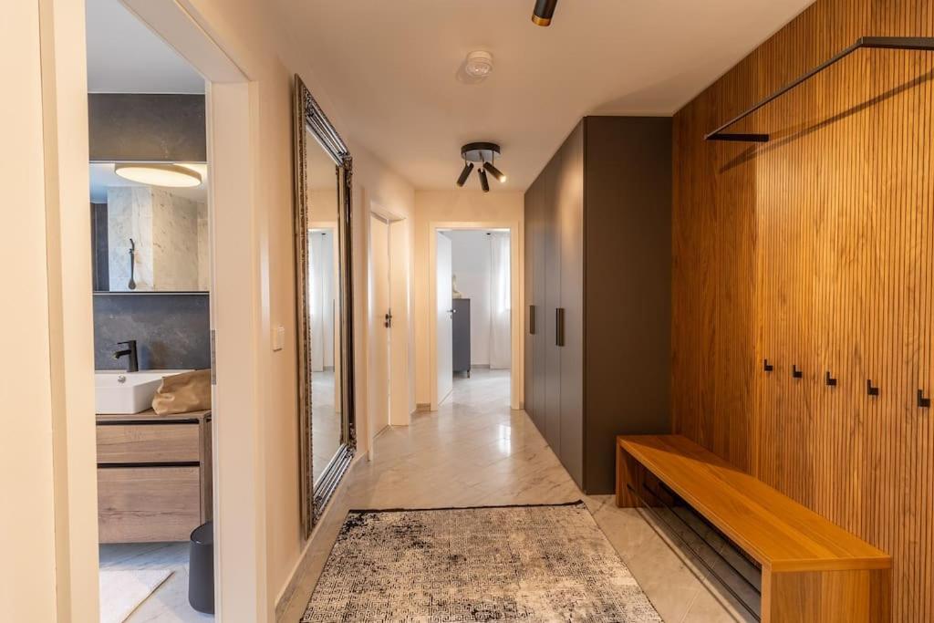 Grafschafft Angenehmes Wohnen - Ferienwohnung Mit 2 Schlafzimmern 피르나 외부 사진